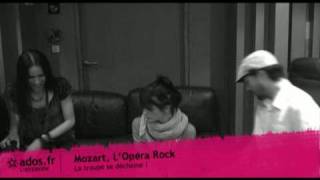 Mozart LOpéra Rock  La troupe se déchaîne [upl. by Yatnuahc]