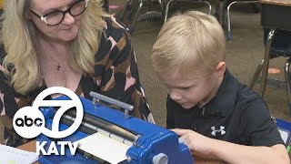 Kindergarten teacher learns braille to help visuallyimpaired student excel in class [upl. by Graniah940]