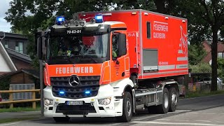 Großbrand  Hunderte Rundballen im Vollbrand Einsatzfahrten Feuerwehr und THW [upl. by Shear]