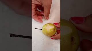 Easy cutting nashpatipear fruityoutubeshorts fruticutting cuttingskills [upl. by Genesa]