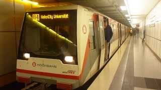 UBahn Hamburg U4  Jungfernstieg DT4 [upl. by Nirmak]