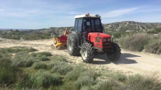 Mantenimiento de caminos rurales con niveladora Chaptools y tractor frutero [upl. by Samson288]