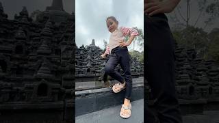 Bocil naik kursi raksasa amp bermain di miniatur candi bocil bermain candi temple funny shorts [upl. by Ardnasac]