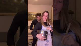 pov  Torno da lavoro e trovo la mia ragazza che canta a squarciagola e…😂💗 perte couple humor [upl. by Merri731]