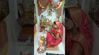 Chand ko dekhu hath mai jodu🙏🌹 hathon me puja ki thali kaewachauthkavratmaitodu love song [upl. by Ultan]