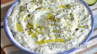 Salsa tzatziki ricetta originale greca della salsa con yogurt e cetrioli per carne pita e verdure [upl. by Raual]