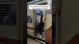 Kis kis ke ghar pe ye jhola hai jaldi se video ko like karo😂 niketimsy indian indianrailways [upl. by Hilel]