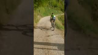 Matej Mohoric makes cycling downhill on gravel look easy 😳👏 cycling shorts [upl. by Hendricks52]