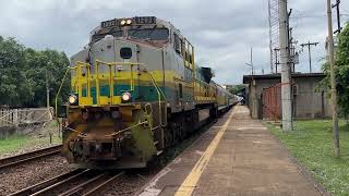 Trem de Passageiros da Estrada de Ferro Vitória a Minas chegando em Resplendor [upl. by Gunar966]