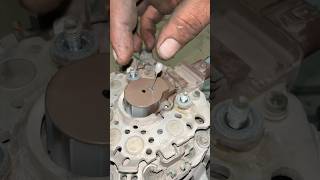 Toyota Land Cruiser battery light showing on Meter alternator battery light short [upl. by Eustis581]