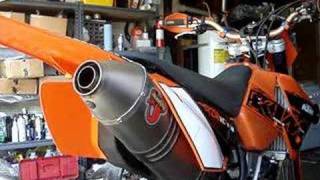 Akrapovic on KTM 250 XCFW  EXCF exhaust comparison [upl. by Eva73]