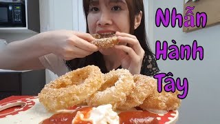 ĂN THỬ NHẪN HÀNH TÂY CHIÊN XÙ Crunchy Onion Ring [upl. by Swerdna]