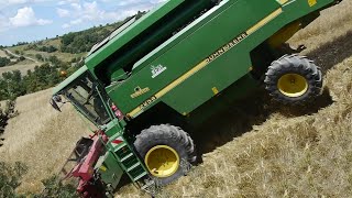 Grosse frayeur Moissonneuse dans une pente a  40  JOHN DEERE 2254 hillmaster [upl. by Lind963]