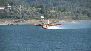 A albufeira do Távora  o abastecimento em água do avião de combate a incêndios [upl. by Leuqram]