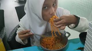 mukbang samyang daging premium banyak bangetttt🤦‍♀️sampe bangkrutttt zizmuty mukbang samyang [upl. by Orual]