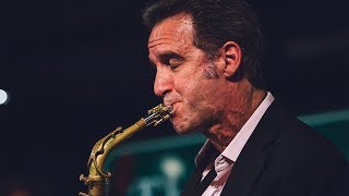 Amazing Saxophone Solo – Eric Marienthal [upl. by Hong]