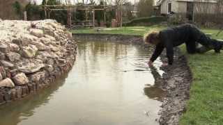 Vroege Vogels tuintips Natuurvijver aanleggen [upl. by Namaj]