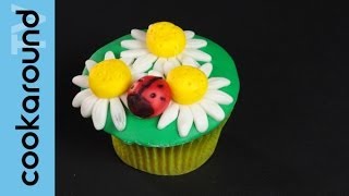 Decorazioni pasta di zucchero cupcake margherita con coccinella [upl. by Araed766]