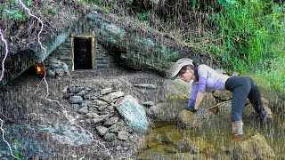 The girl braved the heavy rain build shelter under a large rock  MsYang Survival [upl. by Drue]