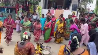 Maa oori deepawali gowri puja🙏🏻deepawali dancebathukamma festival festivevibes [upl. by Ebberta880]