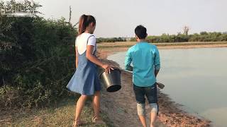 Deep Hole Fishing  A Family Catching Fish With Deep Hole Fishing  Cambodia Traditional Fishing [upl. by Nylac]