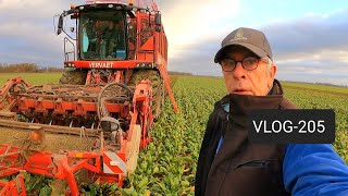 FARMVLOG 205 wortels en suikerbieten rooien [upl. by Enelyt]