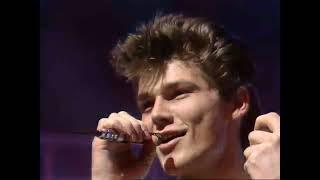 AHA  Cry Wolf  TOTP  18 12 1986 [upl. by Acinomad]