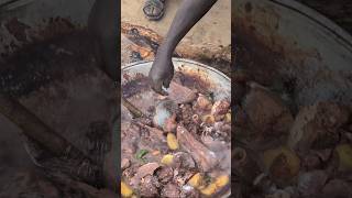 Meet with best chief Cooker in tribe See how he Makes delicious yummy food hadzabetribevillagelife [upl. by Zamir839]