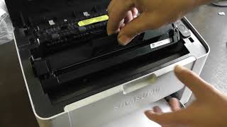 Samsung Xpress M2022 nyomtató toner cseréje a Patronbirodalom segítségével [upl. by Joh]