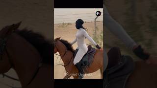 What is this foam on the horses body  shorts [upl. by Kablesh]