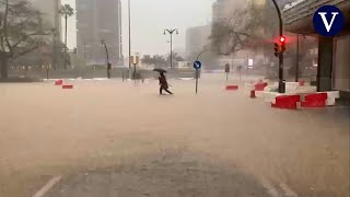 Inundado el centro de Málaga por el paso de la DANA [upl. by Yrok719]