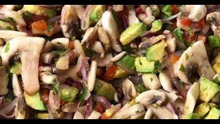 Así se prepara el ceviche de champiñones [upl. by Gnagflow]