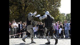 Paris Vaut Bien une Fête Parade danses musique animation village des artisans cétait la fête [upl. by Crispa]