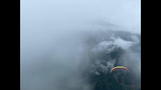 Gleitschirmflug in LüsenSüdtirol  unkommentierte Version DolomitenhöhenflugSchulung [upl. by Rodrique]