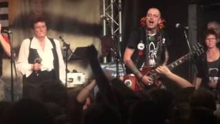 Les Ramoneurs De Menhirs  Dañs Gwadek 1  Live  Le New Morning  30112012 [upl. by Elleb838]