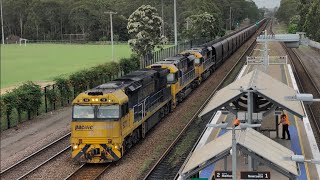 Pacific National 9211 LDP006 LDP005 MT372 Coal train Metford [upl. by Euqinamod348]