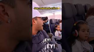 JUAN MOLESTANDO A KIMA EN EL AVIÓN 😅😂  jukilop shorts kimberlyloaiza [upl. by Leisha]