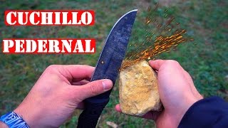 Hacer Fuego Por Percusión Con Cuchillo De Supervivencia  Pedernal Improvisado [upl. by Yralih]