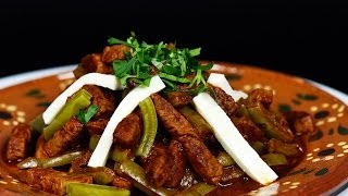 Carne de Res con Nopales en Chile Pasilla [upl. by Turoff]