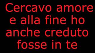 Cercavo amore  Emma marrone TESTO  LYRICS [upl. by Lambrecht814]