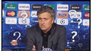 Mourinho y la ya famosa cancion quot¿Por Quéquot [upl. by Faun102]