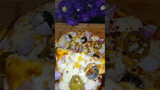 Homemade Pizza 🍕 deliciousfood italianfood cheeseloverolivelover indoitialianfood [upl. by Giamo]