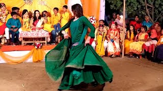 বিয়ে বাড়িতে মেয়েটির অসাধারণ নাচ  New Wedding Dance Performance  Dj Sravanthi  ABC Media [upl. by Einhapets39]