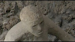 Pompeii 1day Tour  What to see in Italys Roman ruins  Minidocumentary [upl. by Eneroc]