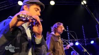 Erlend Øye  Upside Down sessie op Motel Mozaique 2014 [upl. by Hgielrak852]