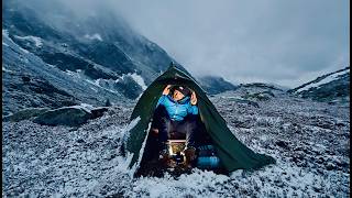 Draußen schlafen  bei REGEN und SCHNEE [upl. by Alyk]