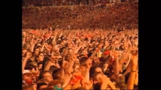 Queen  Axl Roses We Will Rock You Live At Wembley Subtitulado Al EspañolHD [upl. by Howe]