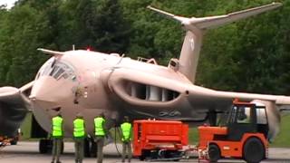 Handley Page Victor XM715 Start up amp Fast taxi run [upl. by Carr]