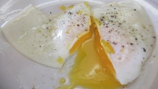 EGG OVER EASY  How to make PERFECT OVER EASY EGGS demonstration [upl. by Ertnom66]