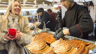 Street food in Wien Austria Best Food at Christmas Market Christkindlmarkt on Rathausplatz [upl. by Darryl]